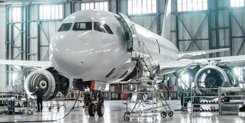 Impact of Interest Rates on Aircraft Financing Decisions for Businesses