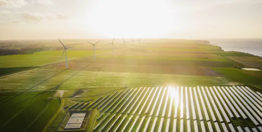 Private Credit vs. Traditional Banks: Clean Energy Financing in 2026