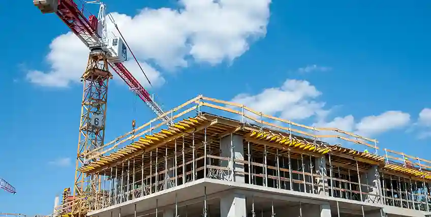 A Contractor’s Guide to Financing Commercial Construction with Business Loans