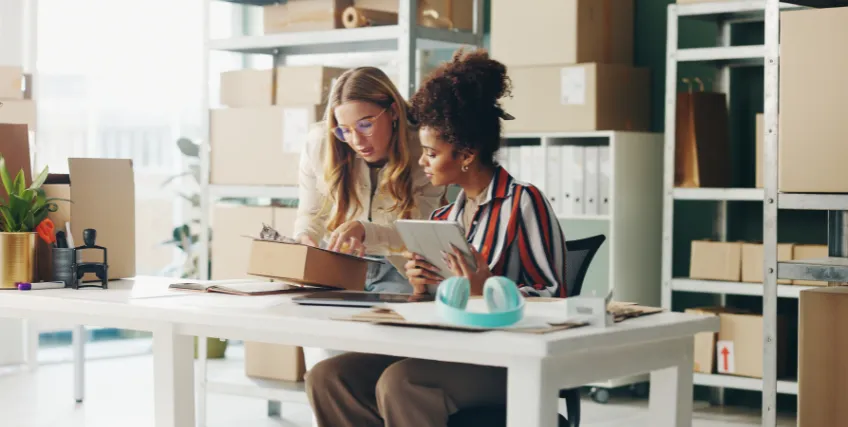 Crowdfunding vs. Traditional Loans for E-Commerce Startups