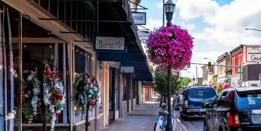 Beyond City Limits Financing Paths for Small-Town Entrepreneurs