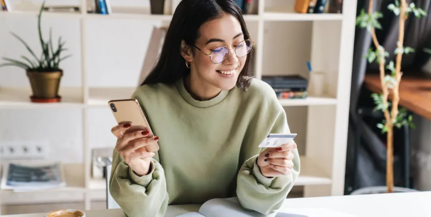 How Getting a Business Credit Card Can Help You Build Business Credit Fast