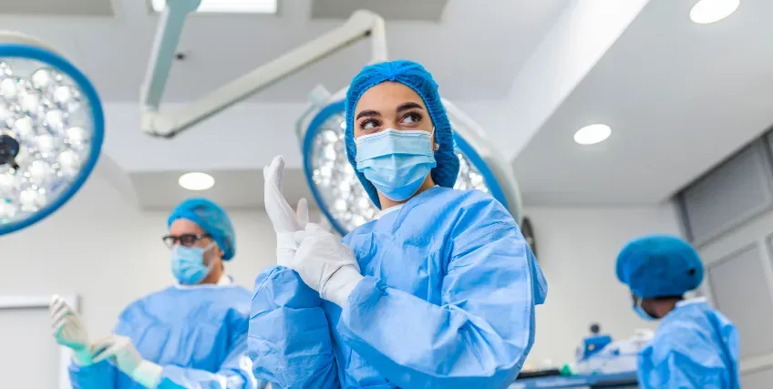 How Loans for Surgeons May Help Expand Clinics, Buy Equipment, and Hire Staff