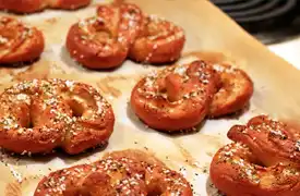 Auntie Anne Pretzel Franchisee Untwist a Financial Knot - Biz2Credit