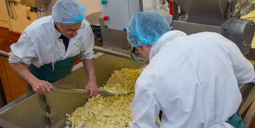 How Small Manufacturers Use Short-Term Corporate Loans to Scale Production