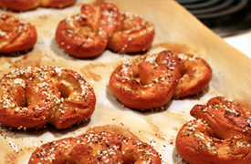 Biz2Credit helps Auntie Anne Pretzel Franchisee Untwist a Financial Knot